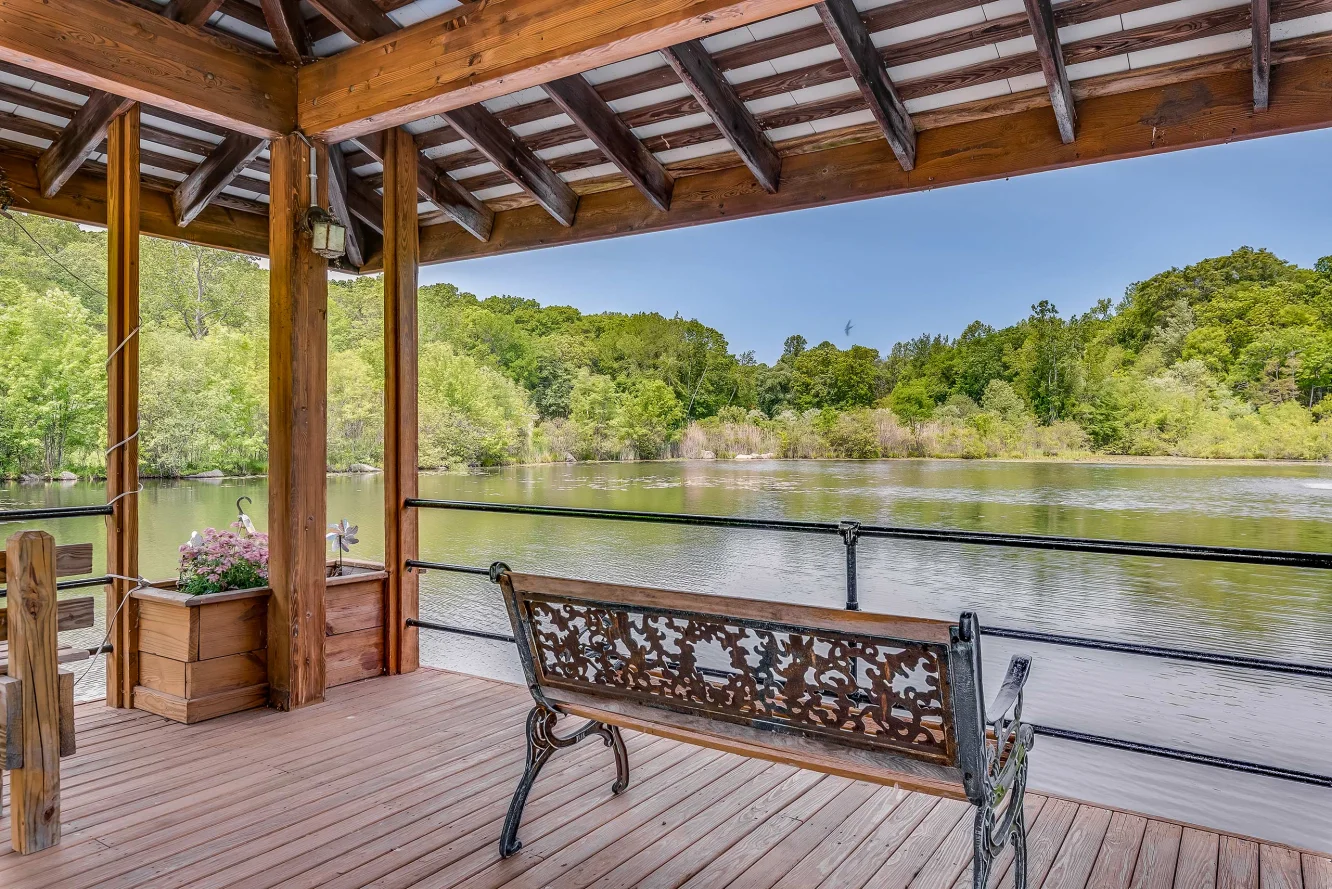 Waterfront seating Guilford