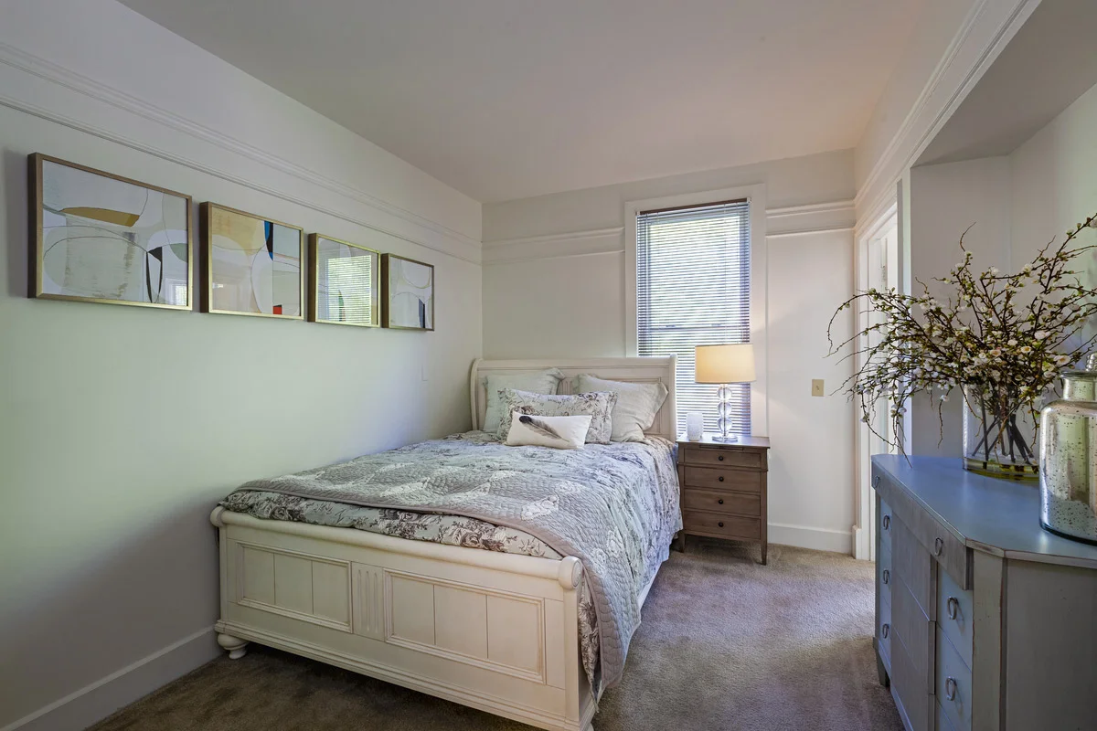 One bedroom Guilford