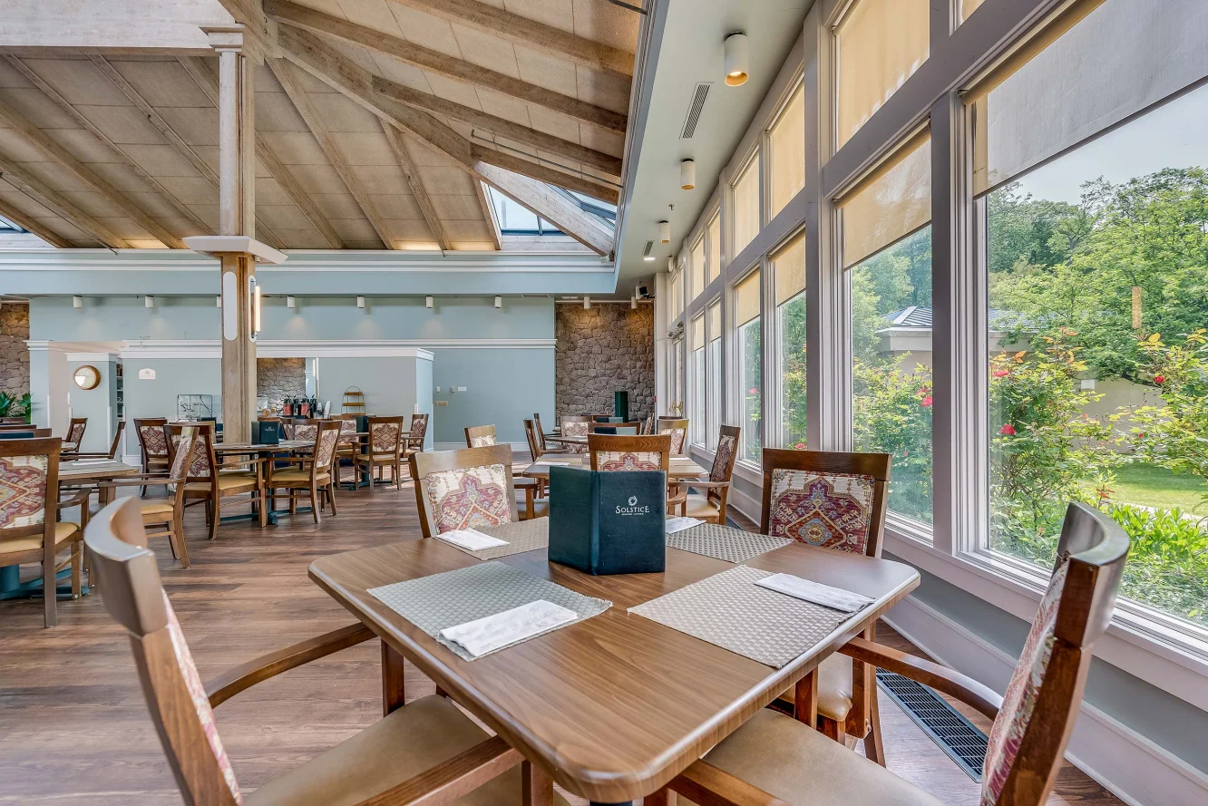 Dining area Guilford 3